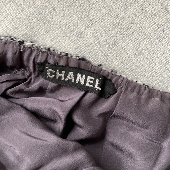 Vintage Chanel Tweed Pencil Skirt - Picture 4 of 5